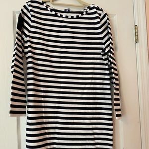 Vineyard vines Ls stripe knit dress size small